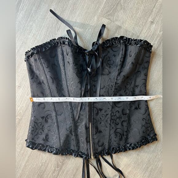 black silky floral intricate  corset with ties- silver hardware- no brand - Picture 8 of 13